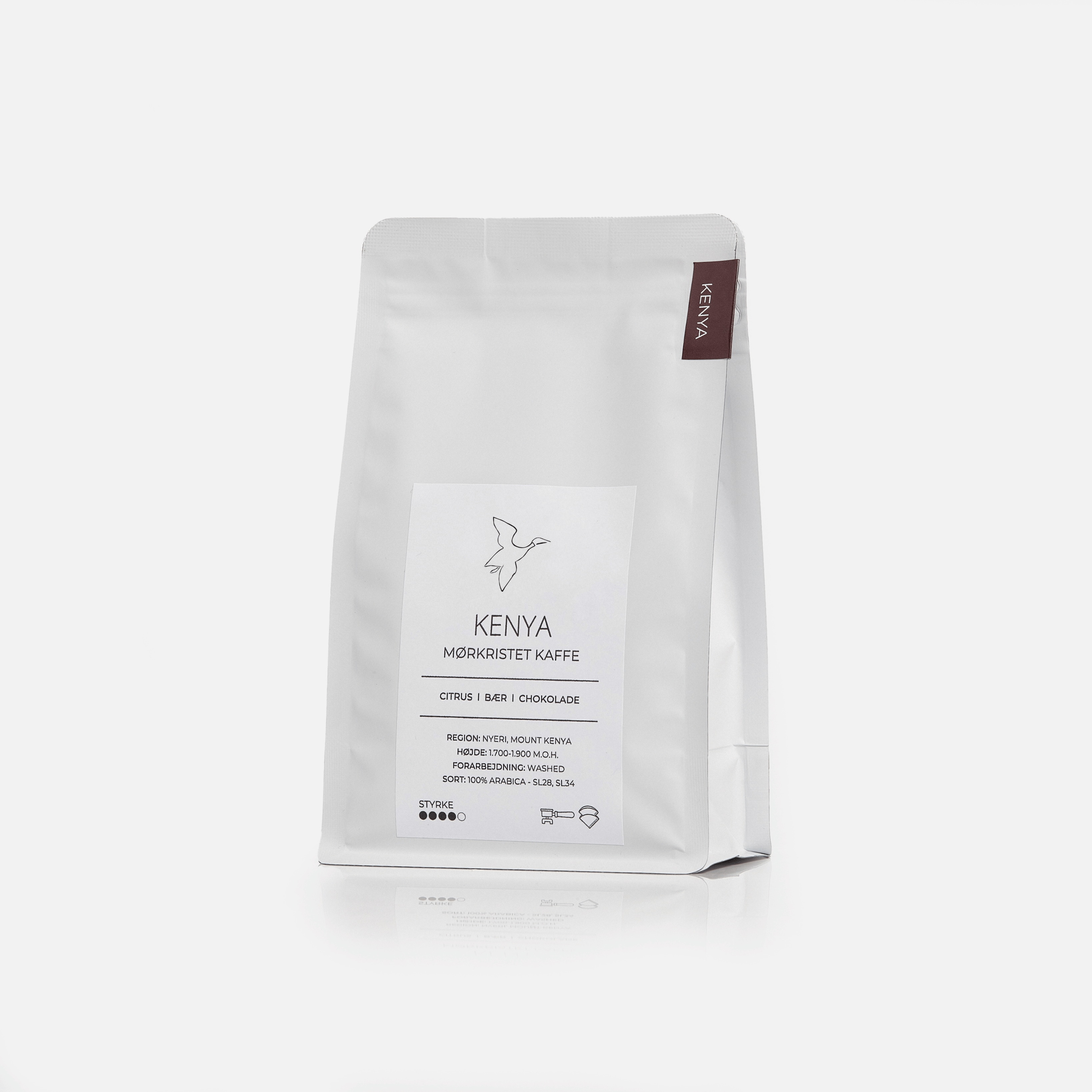 Friskristet mørkristet Kenya kaffe fra Nyeri 250g i hvid kaffepose fra GITZ COFFEE med noter af citrus, bær og chokolade