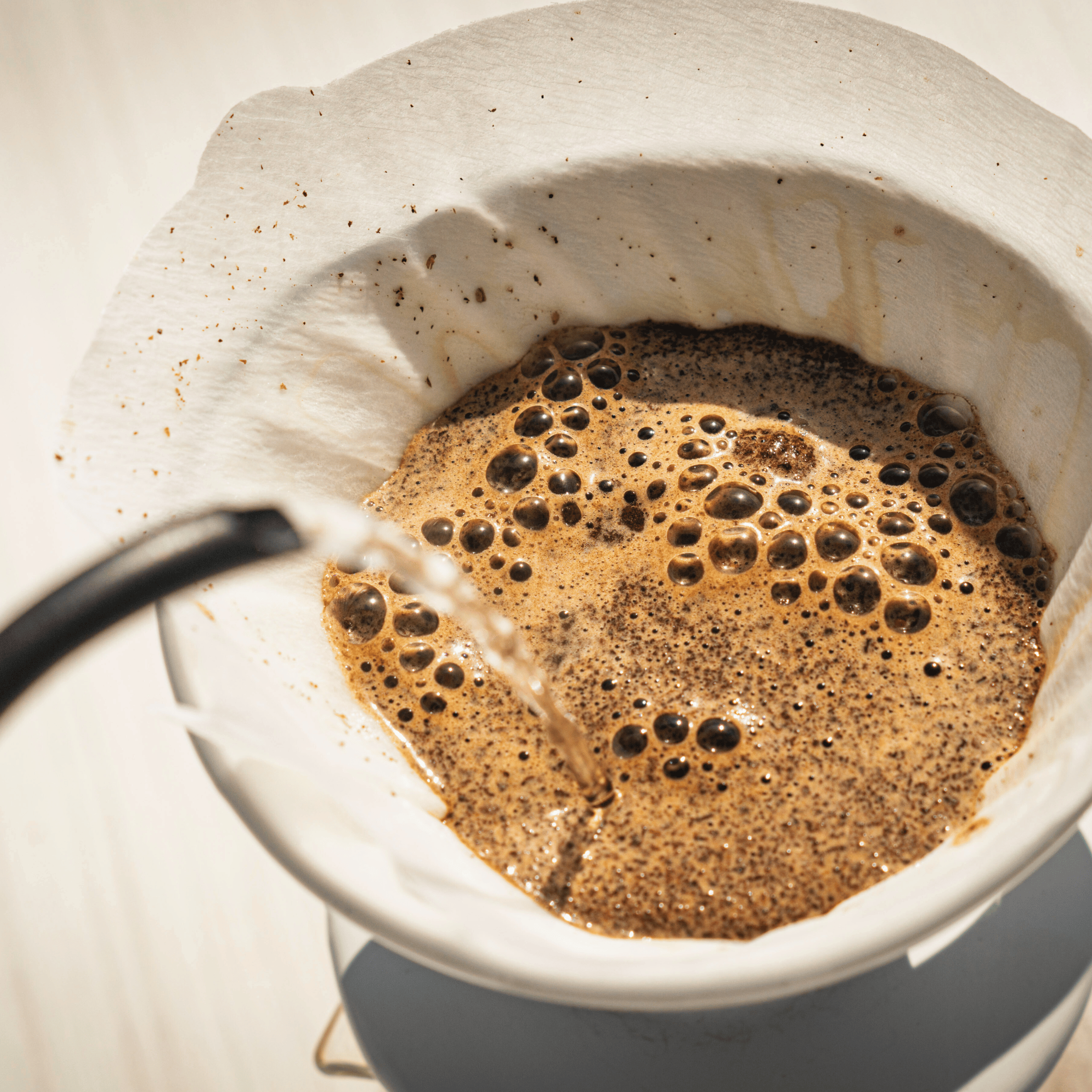 Kaffesmagning med fokus på balance mellem syre, sødme og bitterhed