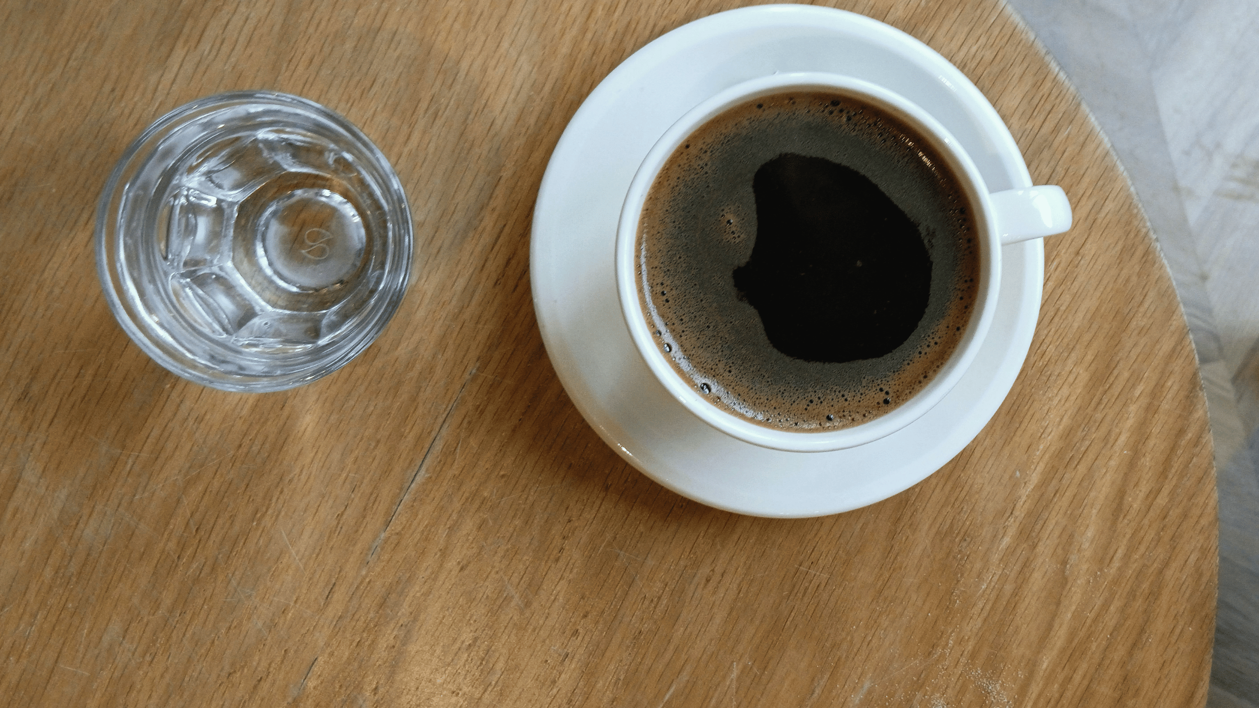 Kaffebrygning med fokus på vandkvalitet og korrekt temperatur